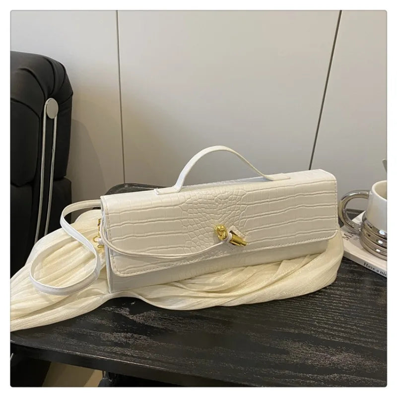 Woven Handbag, 2025 New Soft Leather Evening Bag, Fashionable and Versatile Horizontal Carrying Crossbody Bag.2026