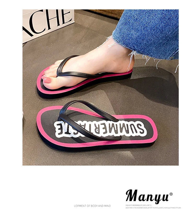 Women's Flip Flops 2025 New Summer Thick Bottom Clip Toe Fashion Beach Slippers Cool Slippers for Women 2026