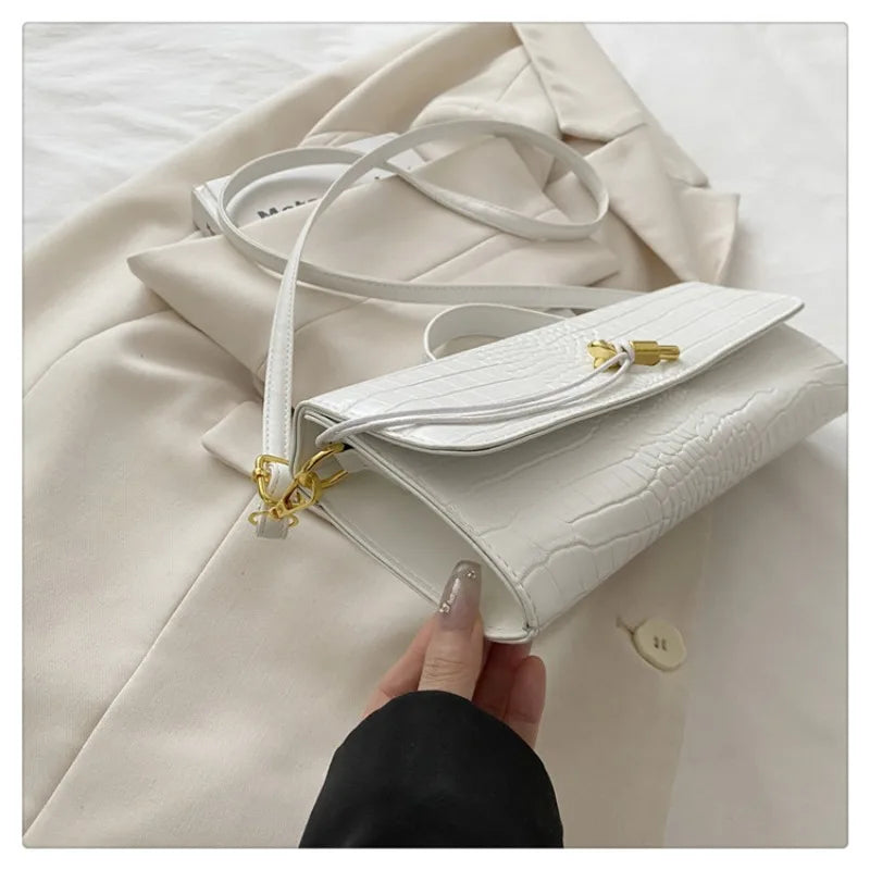 Woven Handbag, 2025 New Soft Leather Evening Bag, Fashionable and Versatile Horizontal Carrying Crossbody Bag.2026