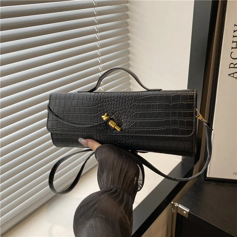Woven Handbag, 2025 New Soft Leather Evening Bag, Fashionable and Versatile Horizontal Carrying Crossbody Bag.2026