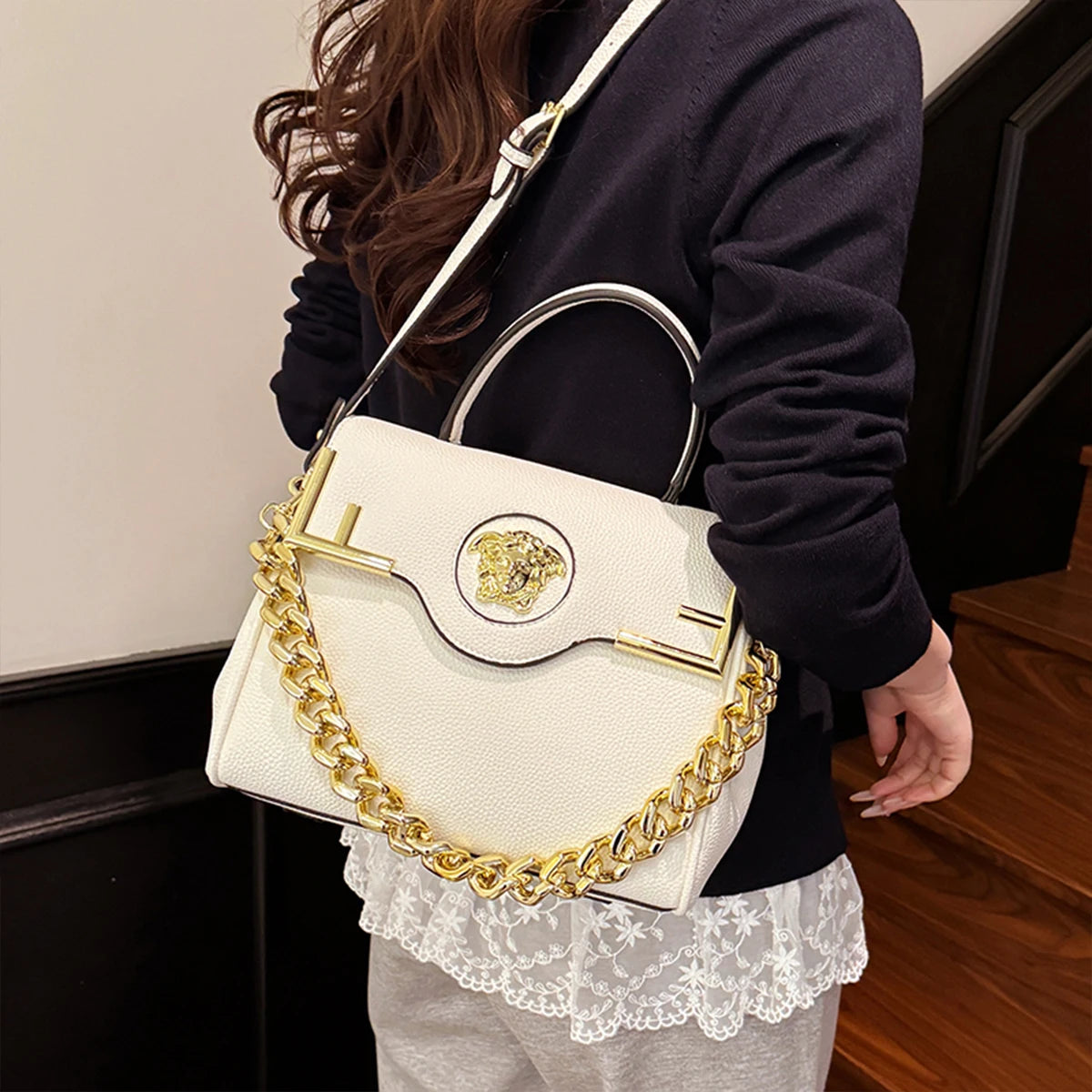 Chic Luxe Medusa-Inspired Handbag Leather-Texture PU Large Capacity Flap Magnetic Chain Adjustable Strap Crossbody Bag for Daily 2026