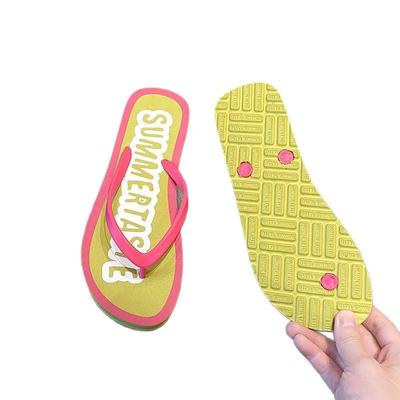 Women's Flip Flops 2025 New Summer Thick Bottom Clip Toe Fashion Beach Slippers Cool Slippers for Women 2026